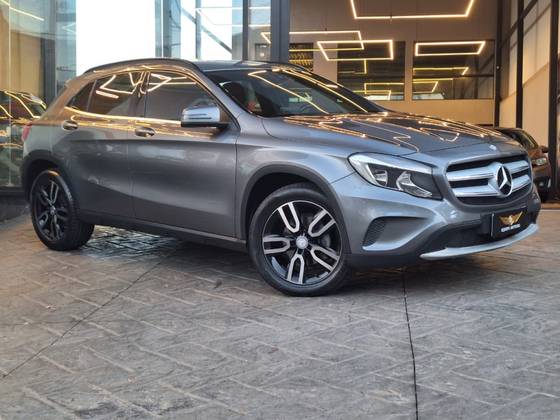 MERCEDES-BENZ GLA 200 1.6 CGI ADVANCE 16V TURBO FLEX 4P AUTOMÁTICO